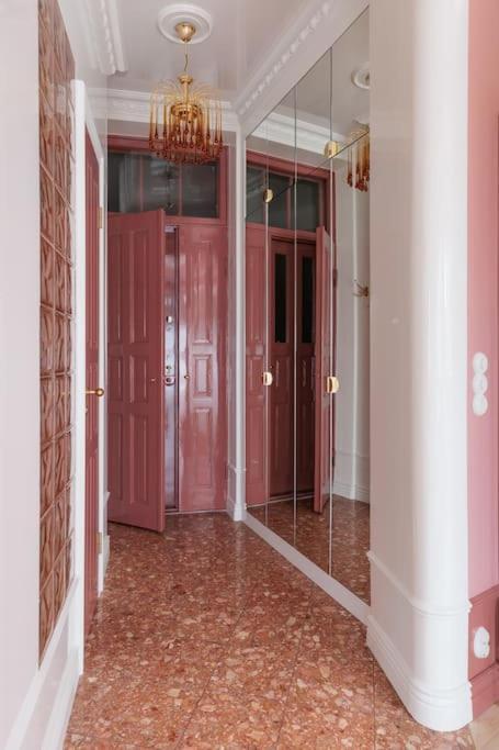 Luxury Pink Suite, Autohalli Apartamento *